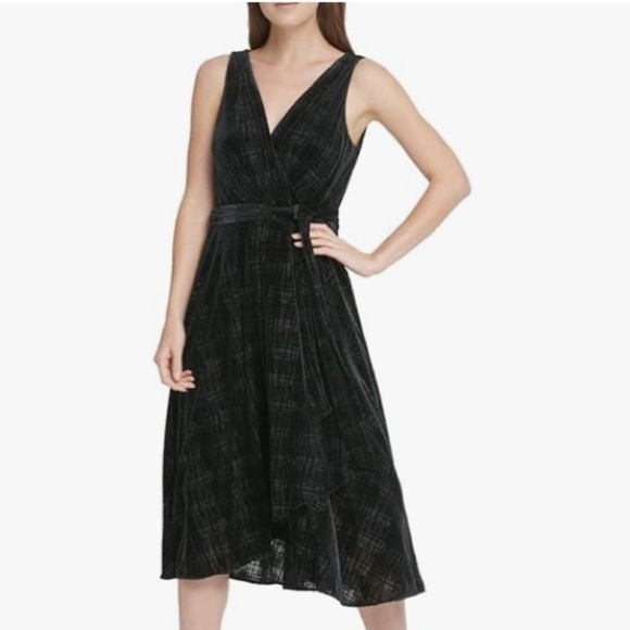 DKNY Rockstar BEST DRESS EVER Black Texture Wrap Dress Size 8 - Picture 4 of 9